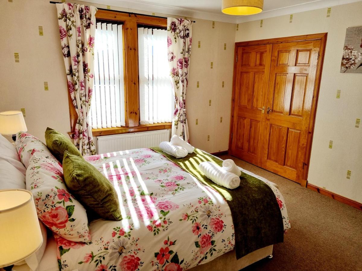 Inverness City 3 Bedroom House Free Parking エクステリア 写真