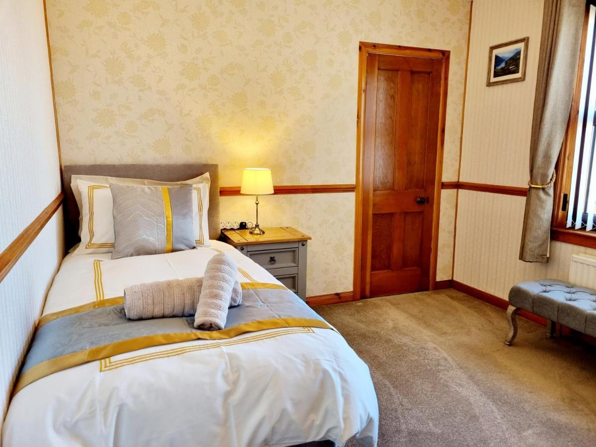 Inverness City 3 Bedroom House Free Parking エクステリア 写真