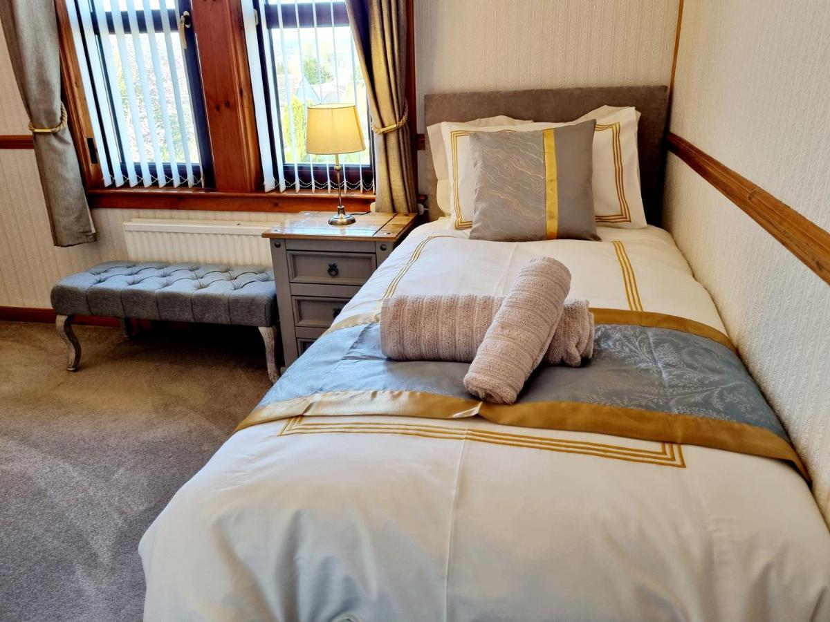 Inverness City 3 Bedroom House Free Parking エクステリア 写真
