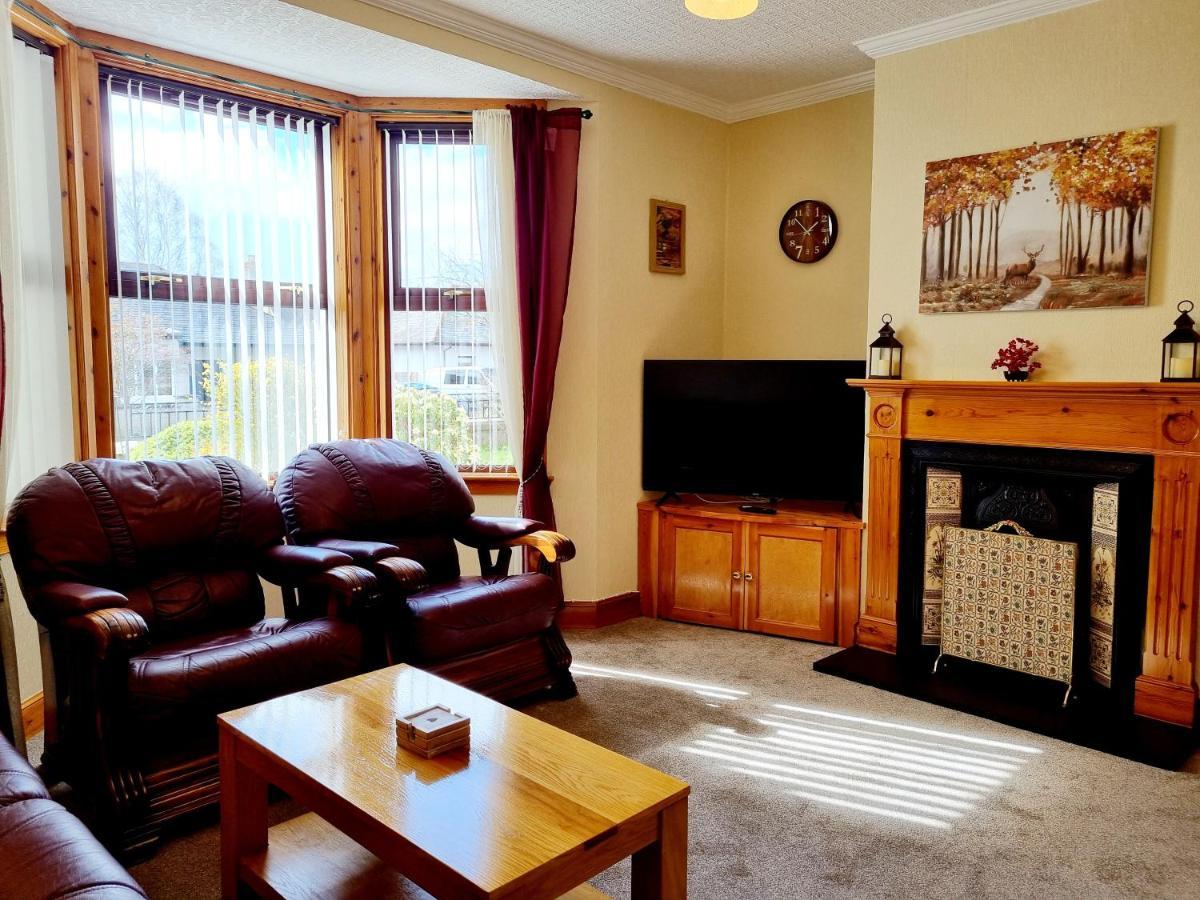 Inverness City 3 Bedroom House Free Parking エクステリア 写真