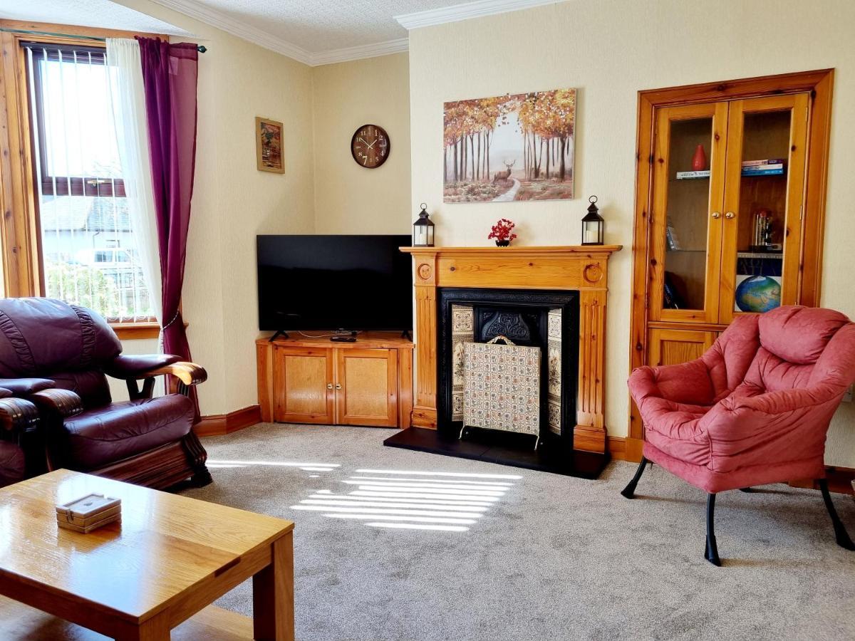 Inverness City 3 Bedroom House Free Parking エクステリア 写真