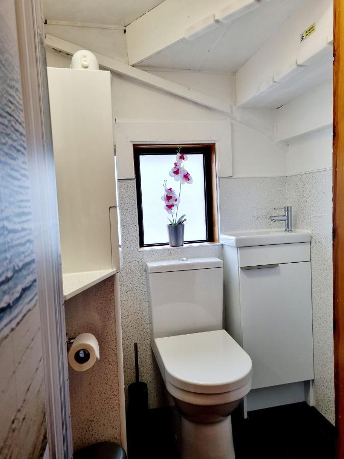 Inverness City 3 Bedroom House Free Parking エクステリア 写真